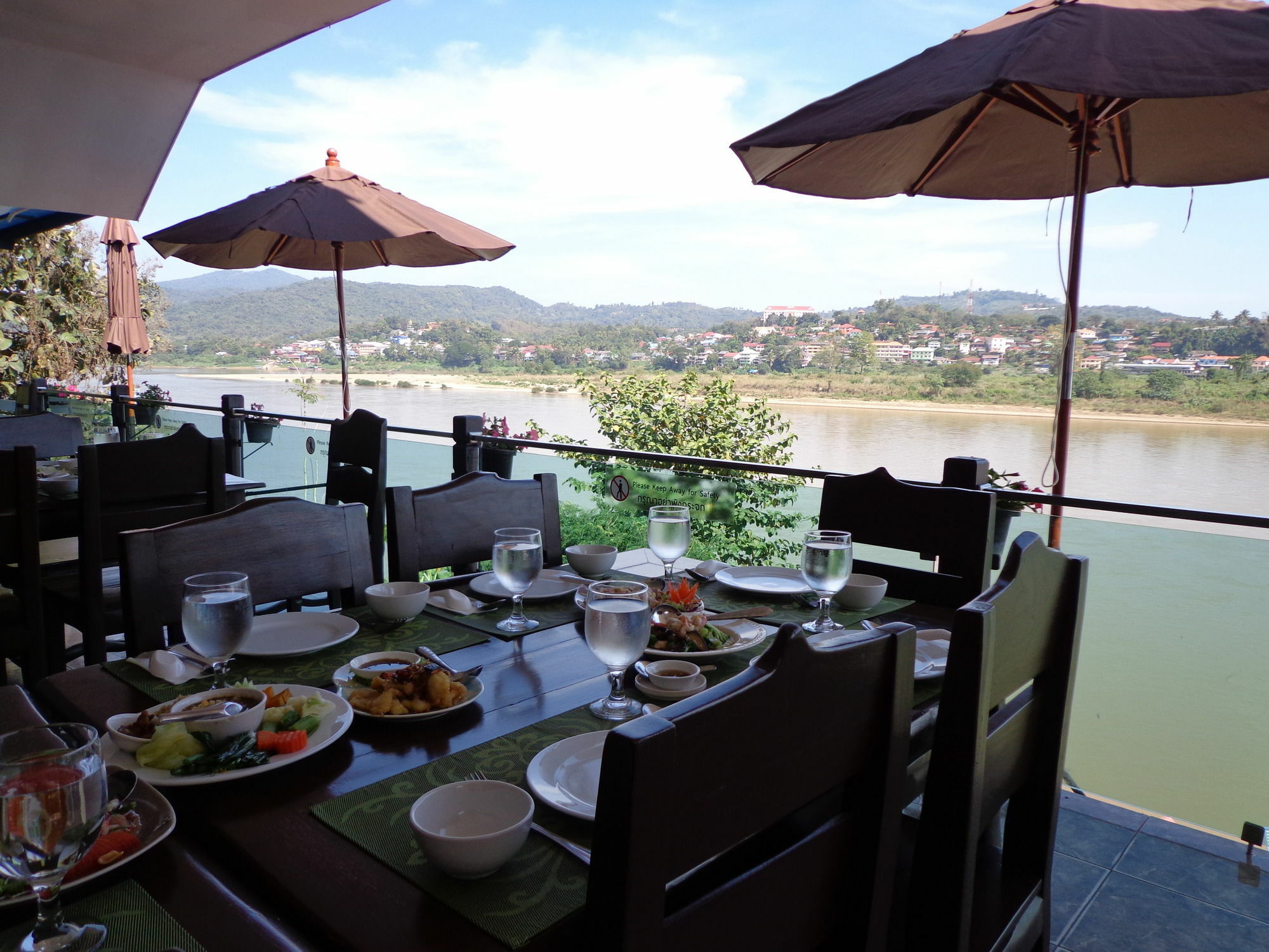 Hotel Namkhong Riverside Chiang Khong Exterior foto